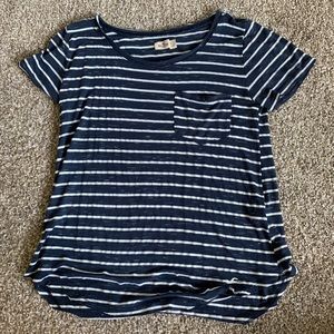 navy blue striped t shirt